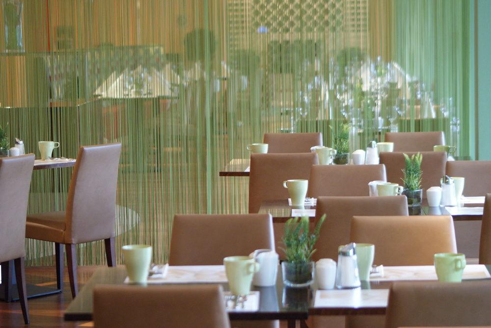 Courtyard By Marriott Vienna Schoenbrunn Exterior photo