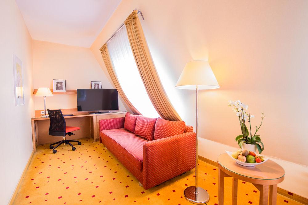 Courtyard By Marriott Vienna Schoenbrunn Exterior photo