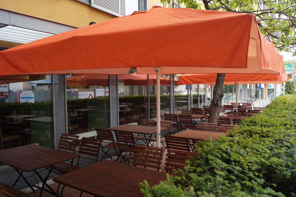 Courtyard By Marriott Vienna Schoenbrunn Exterior photo