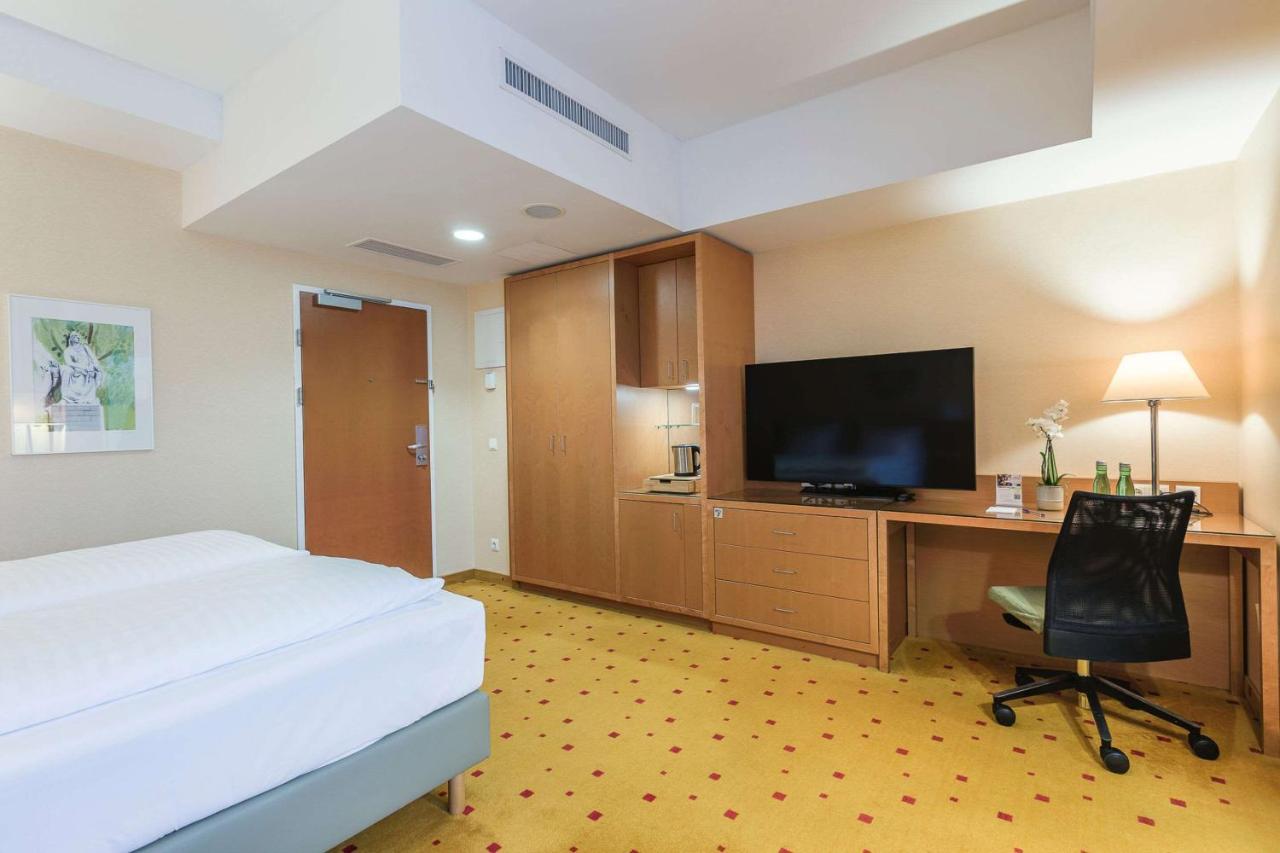 Courtyard By Marriott Vienna Schoenbrunn Exterior photo