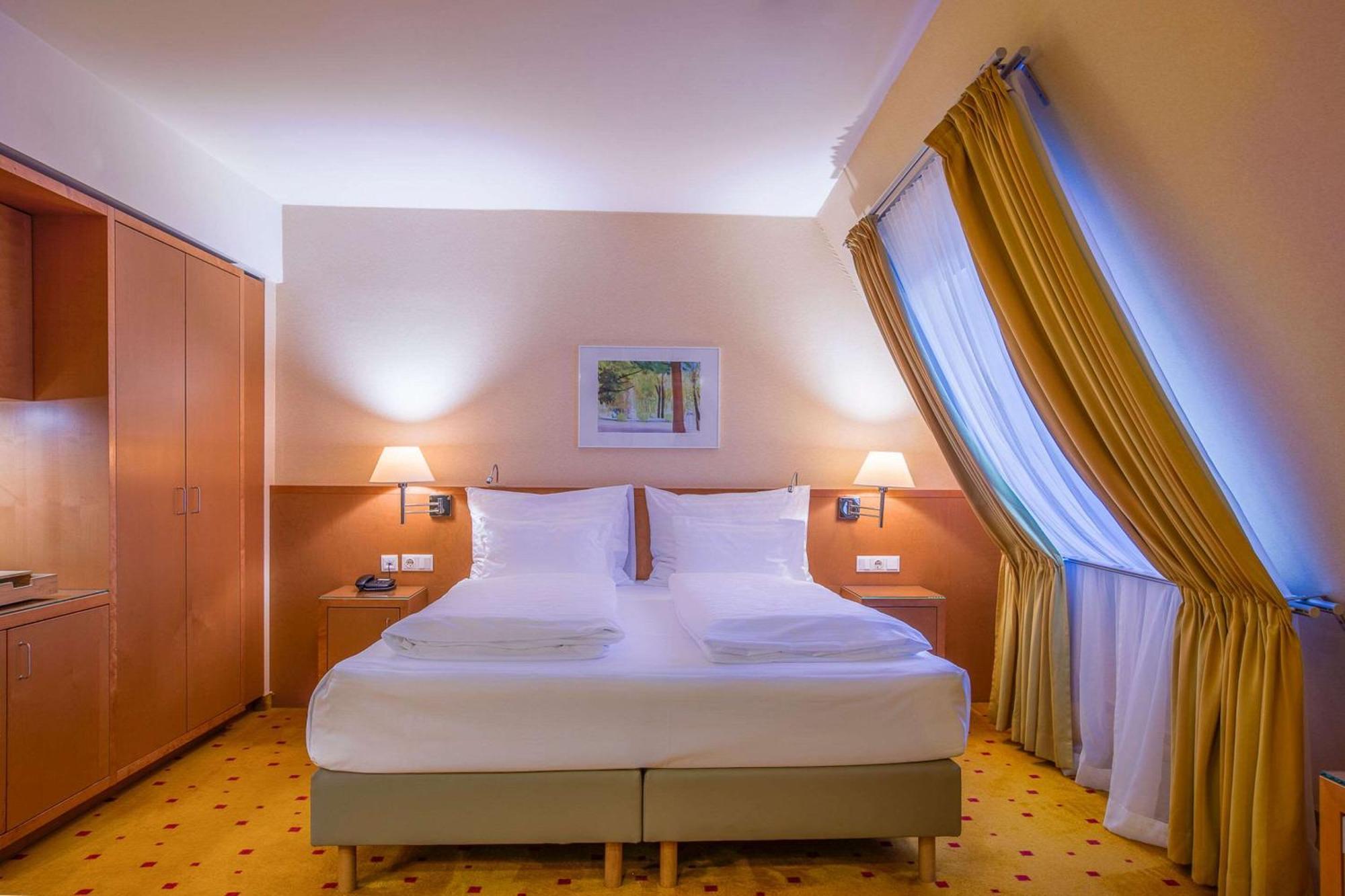 Courtyard By Marriott Vienna Schoenbrunn Exterior photo