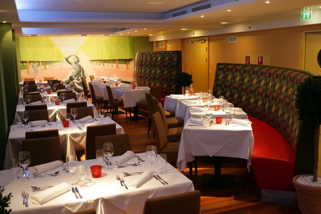 Courtyard By Marriott Vienna Schoenbrunn Exterior photo